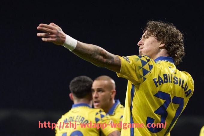 问鼎娱乐官网-英超球队最新排名：英超最新的球队排名与分析