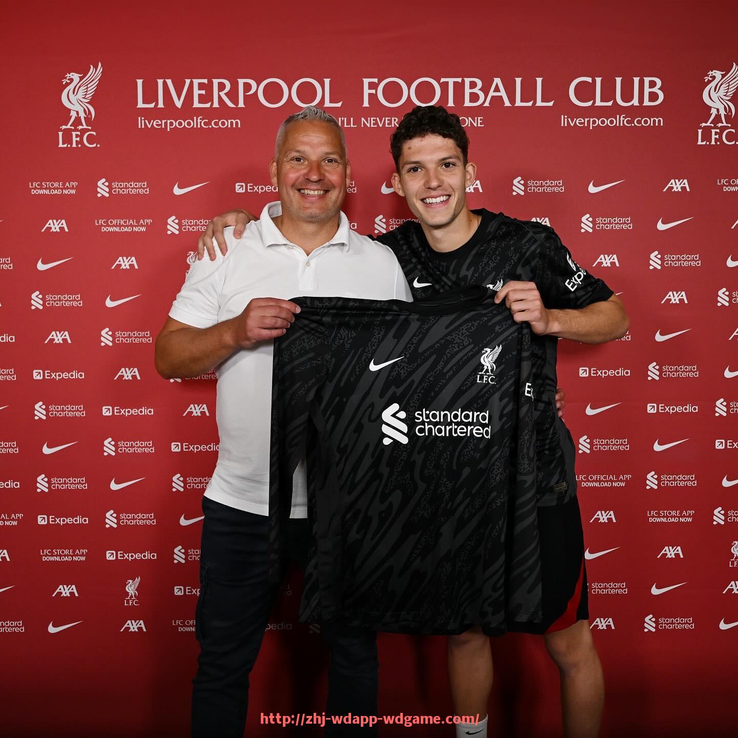 问鼎娱乐官网-世俱杯历史对战记录汇总，经典对决与胜负走向回顾